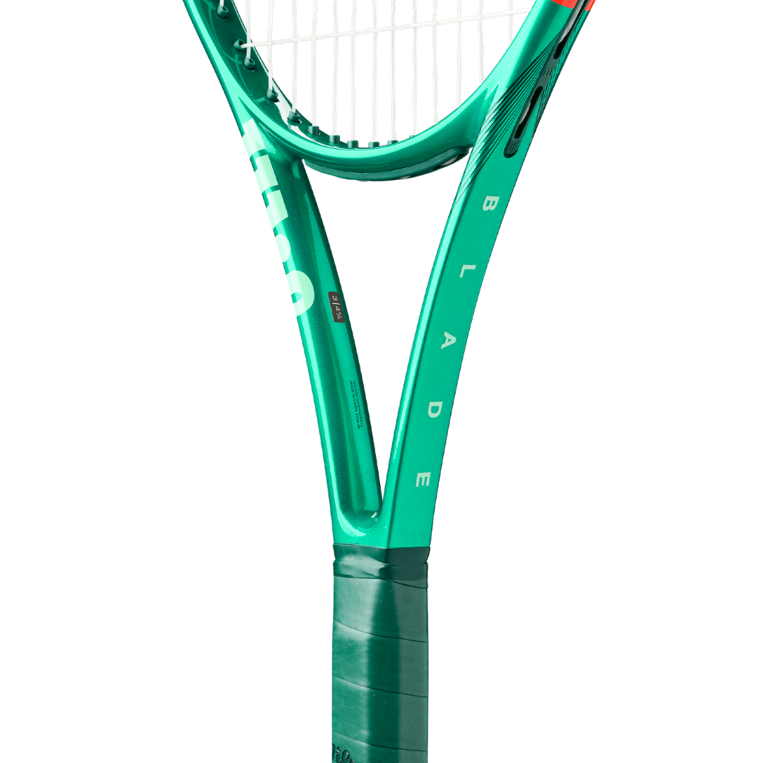 Wilson Blade 100 v10 300g (16x19) tennisketcher