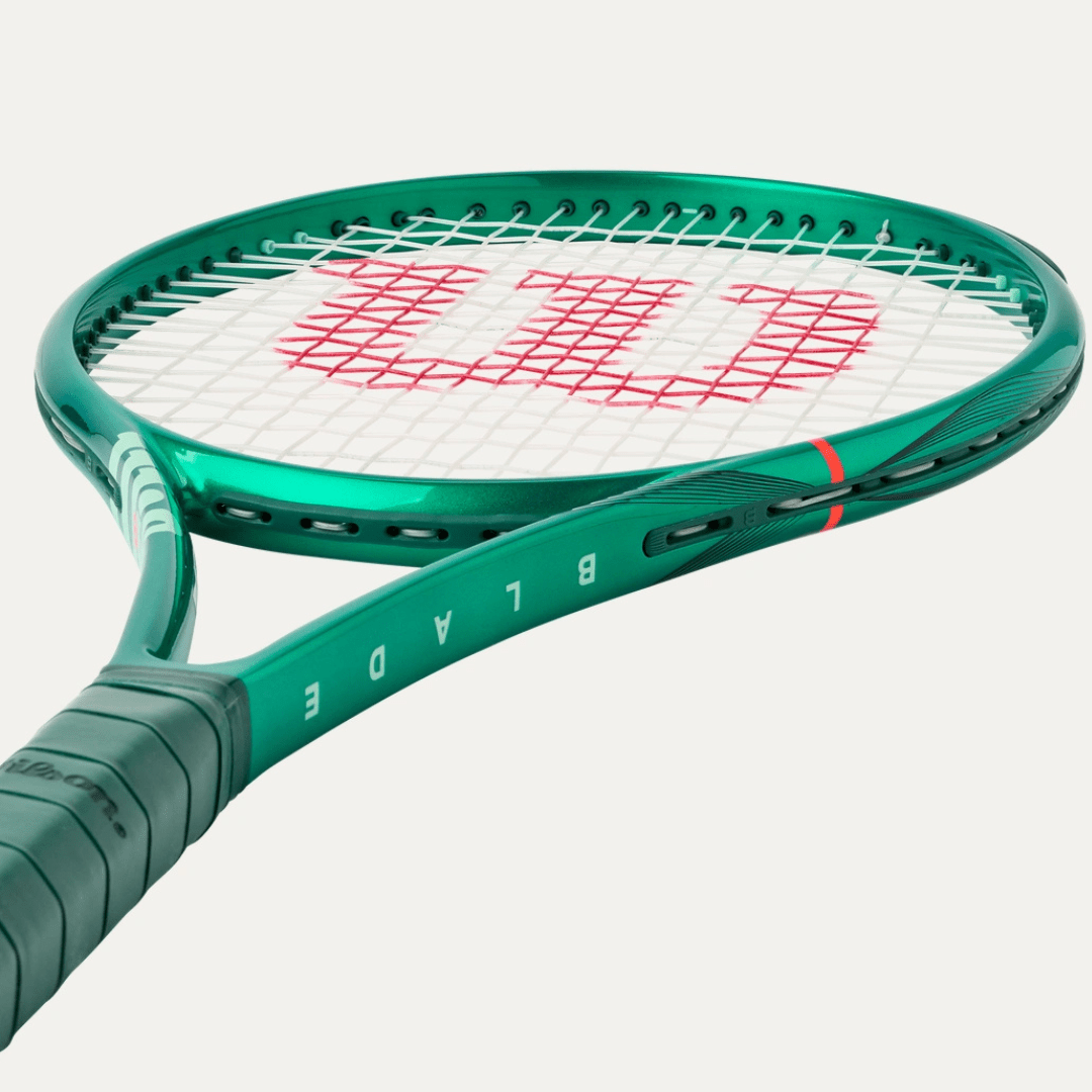 Wilson Blade 100UL v10 265g (16x19) tennisketcher