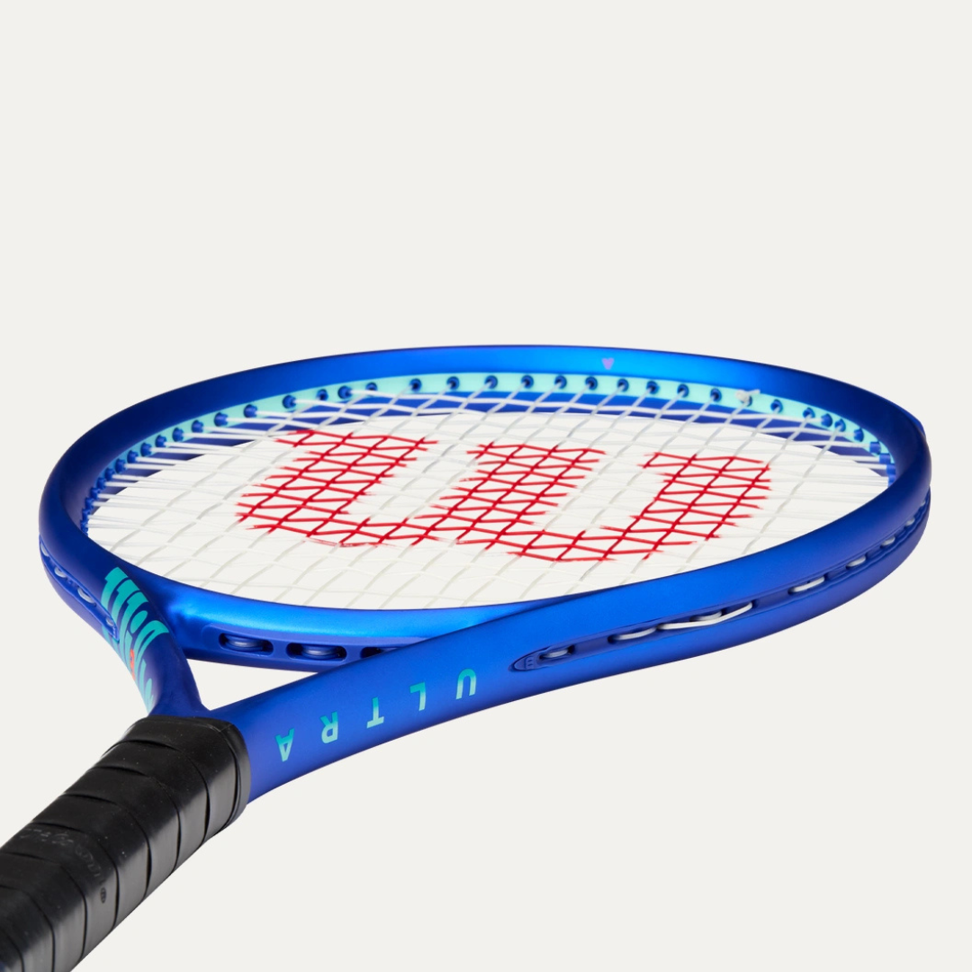 Wilson Ultra 26 v5 245g (16x19) junior tennis racket
