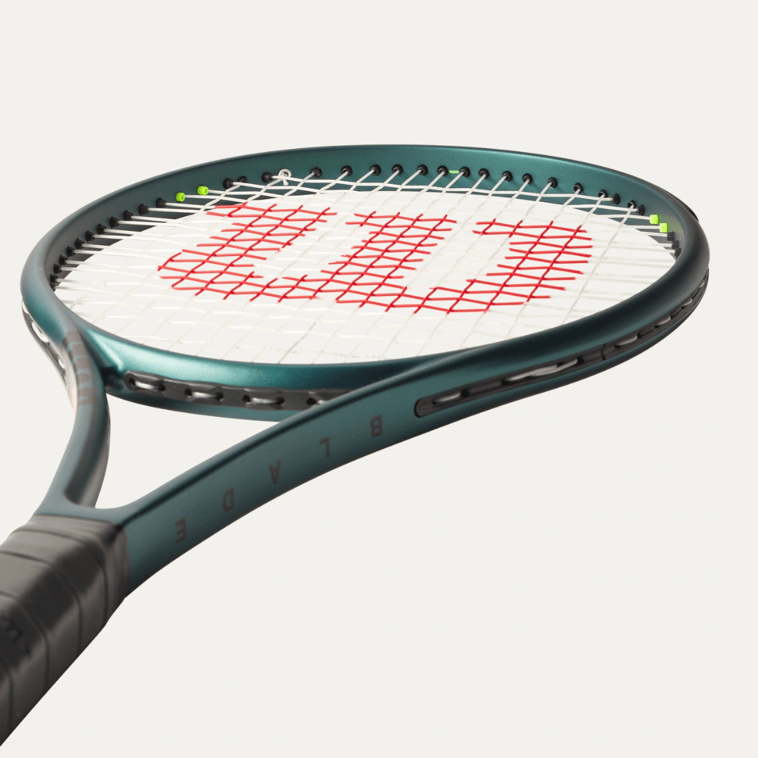 Wilson Blade 100UL v9 265g (16x19) tennis racket